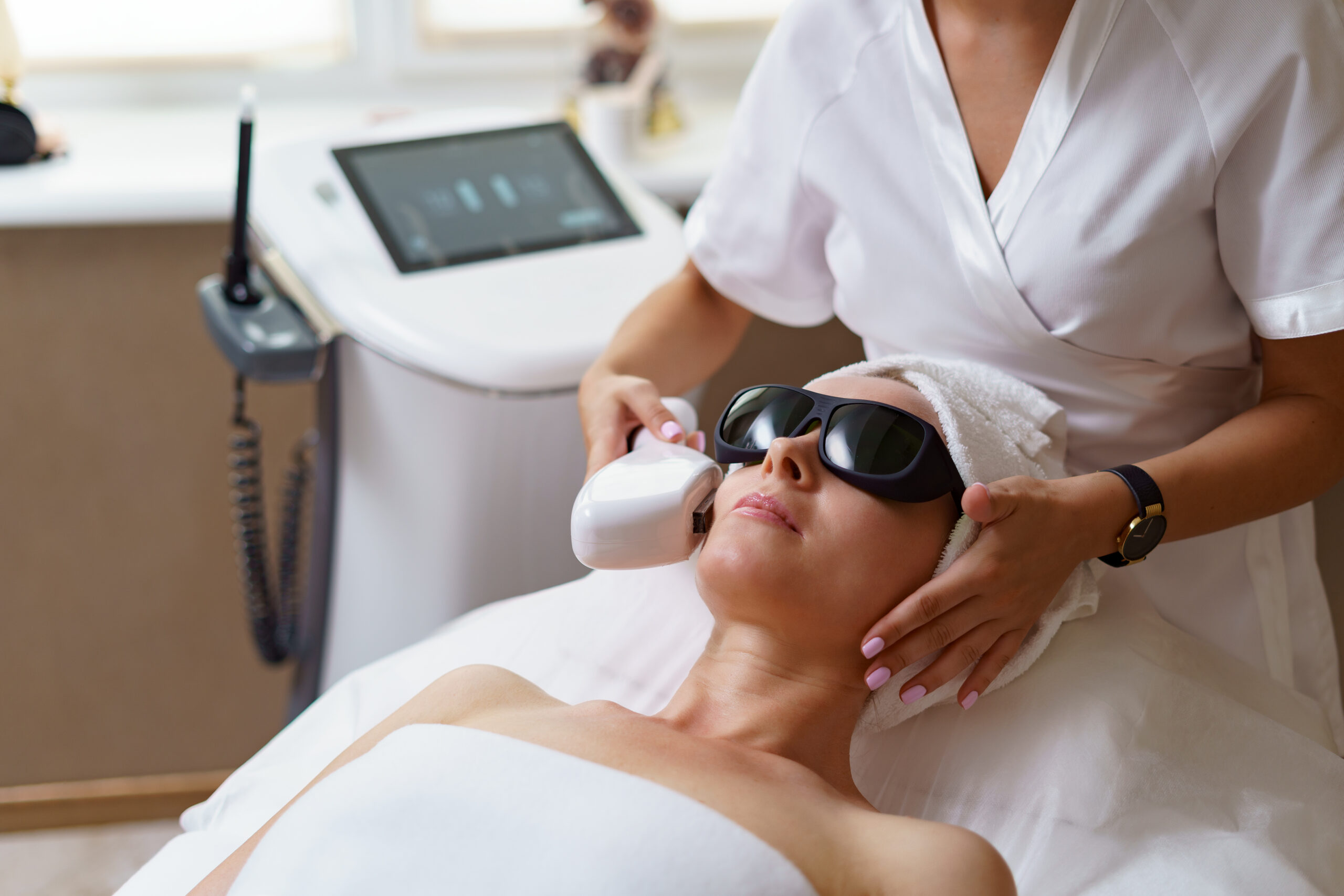 MMP Facial: Microinfusão de Medicamentos na Pele para Tratamento de Manchas, Acne e Rejuvenescimento
